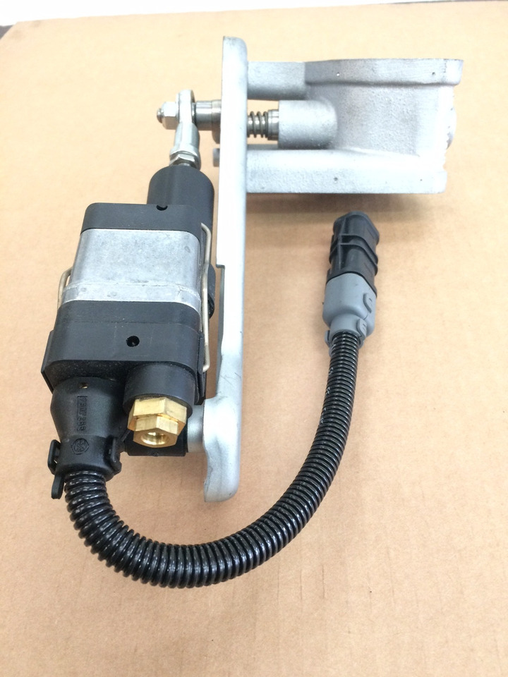 SARACINESCA EGR RIF. MAN 51081506026 - Motor y piezas para Camión: foto 5 SARACINESCA EGR RIF. MAN 51081506026 - Motor y piezas para Camión: foto 5