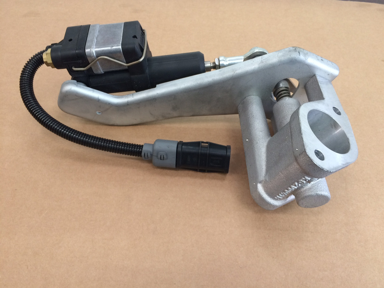 SARACINESCA EGR RIF. MAN 51081506026 - Motor y piezas para Camión: foto 4 SARACINESCA EGR RIF. MAN 51081506026 - Motor y piezas para Camión: foto 4