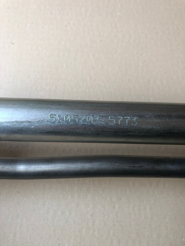 TUBO ASPIRAZIONE OLIO MAN 51057035773 - Motor y piezas para Camión: foto 2 TUBO ASPIRAZIONE OLIO MAN 51057035773 - Motor y piezas para Camión: foto 2