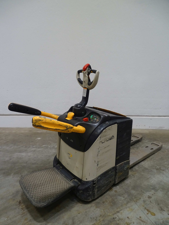 Crown WT3040 - Transpaleta: foto 2 Crown WT3040 - Transpaleta: foto 2