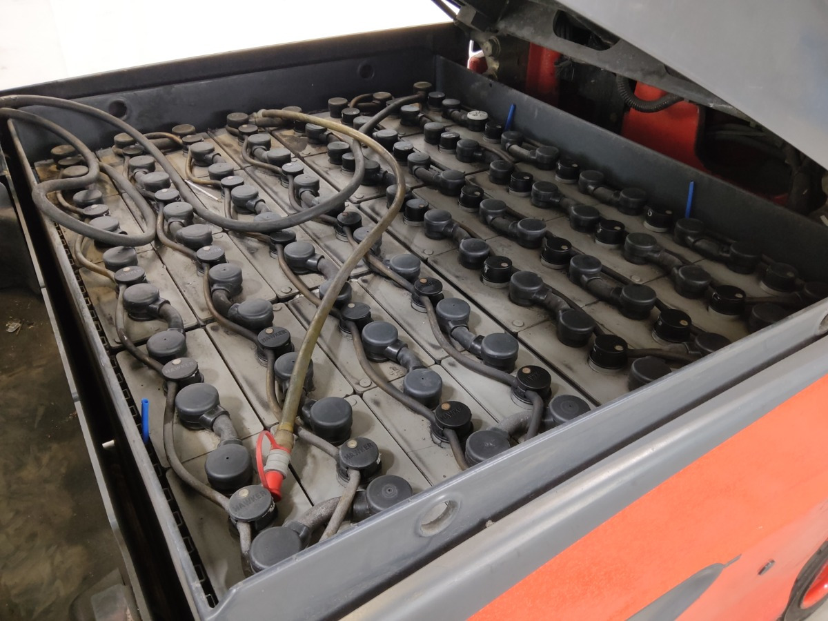 Linde E30HL-01/600 - Carretilla elevadora eléctrica: foto 4 Linde E30HL-01/600 - Carretilla elevadora eléctrica: foto 4