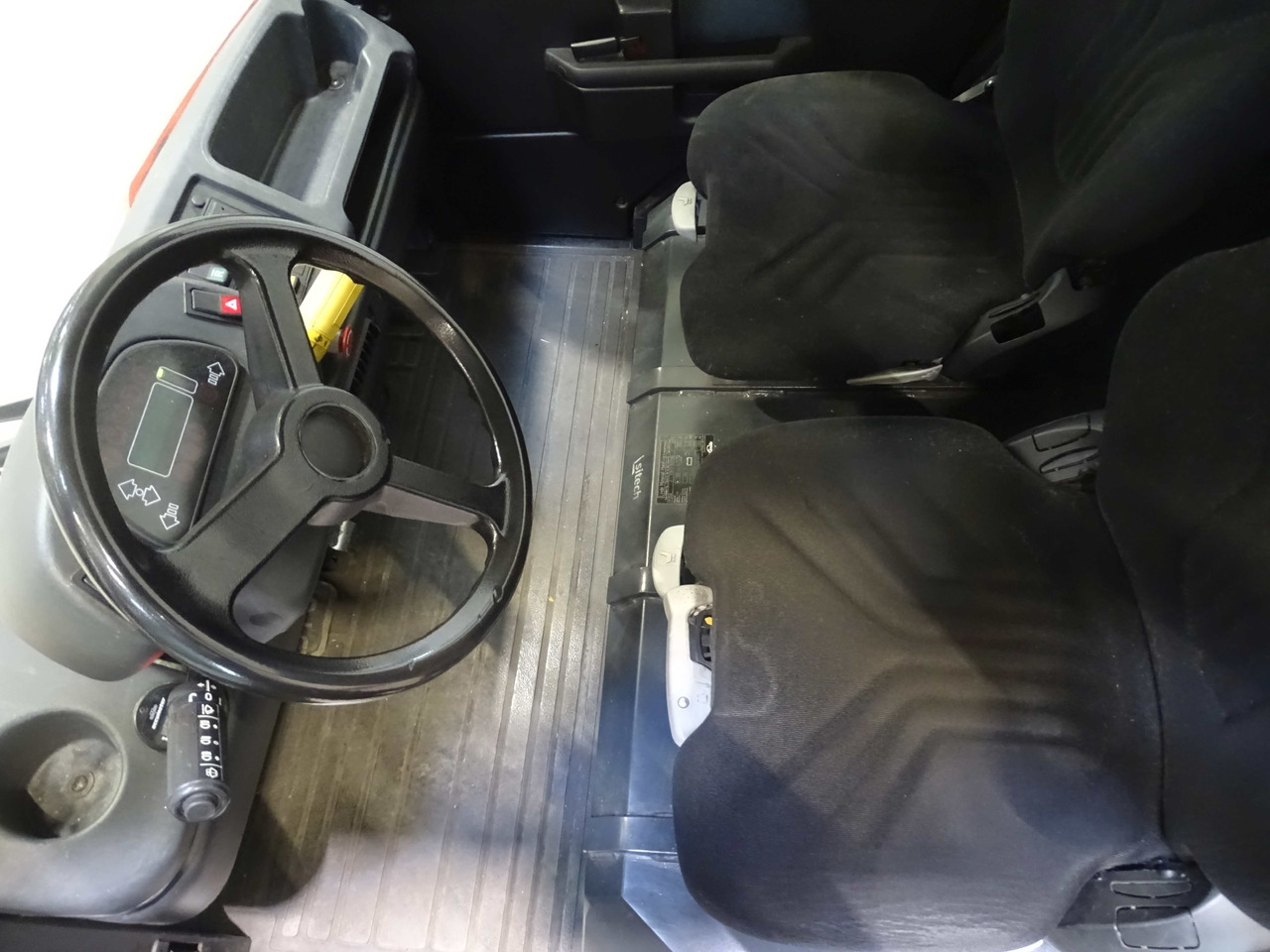 Linde P250 - Remolcadora: foto 3 Linde P250 - Remolcadora: foto 3