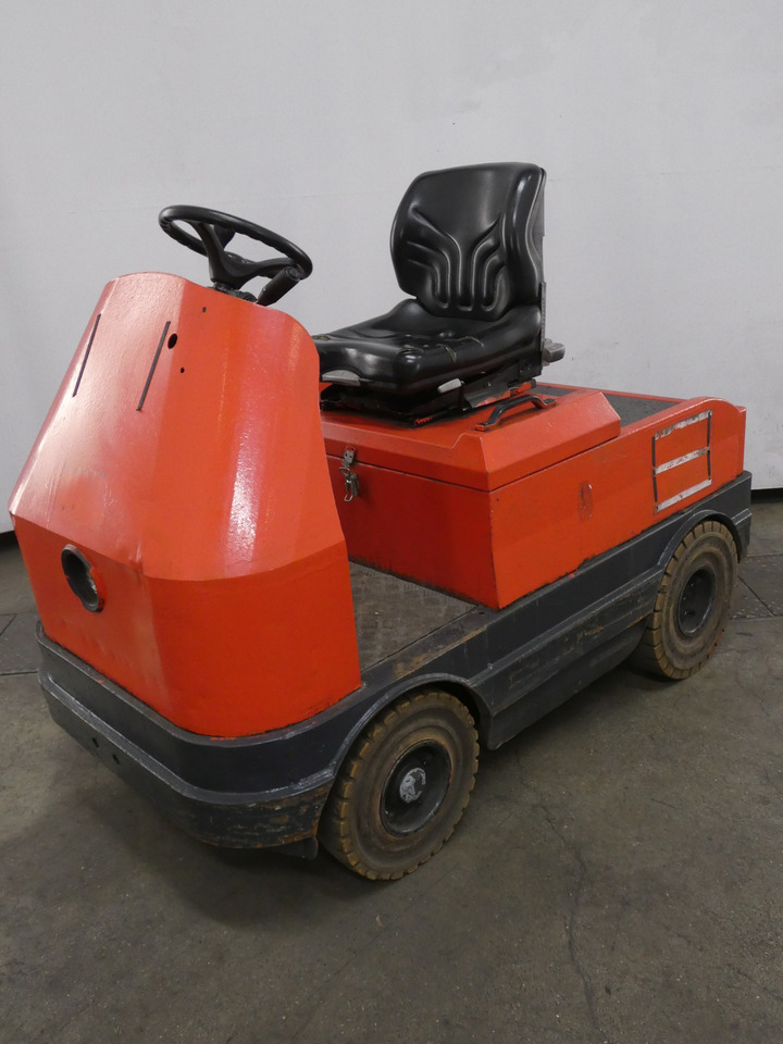 Linde T800 - Remolcadora: foto 1 Linde T800 - Remolcadora: foto 1