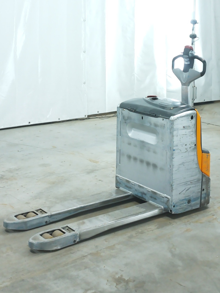 Still EXU16 - Transpaleta: foto 1 Still EXU16 - Transpaleta: foto 1