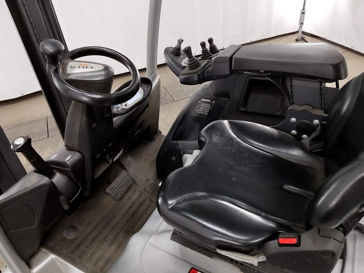 Still RX60-30 - Carretilla elevadora eléctrica: foto 4 Still RX60-30 - Carretilla elevadora eléctrica: foto 4