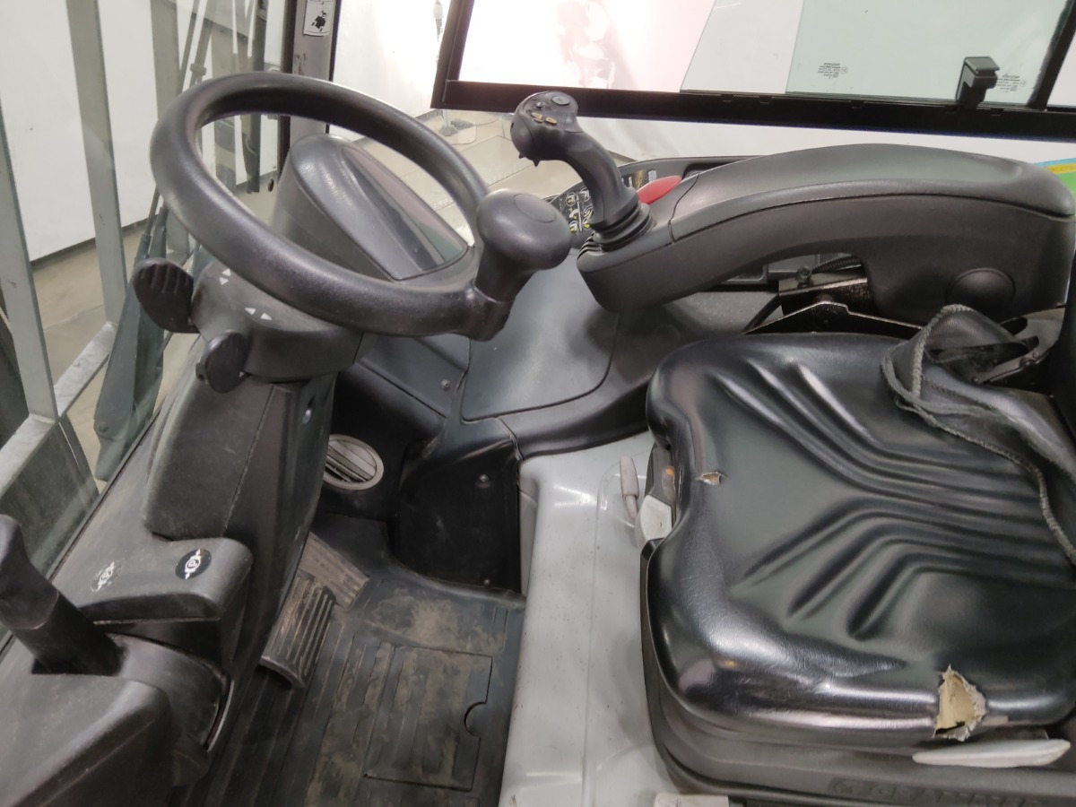 Still RX60-45 - Carretilla elevadora eléctrica: foto 3 Still RX60-45 - Carretilla elevadora eléctrica: foto 3