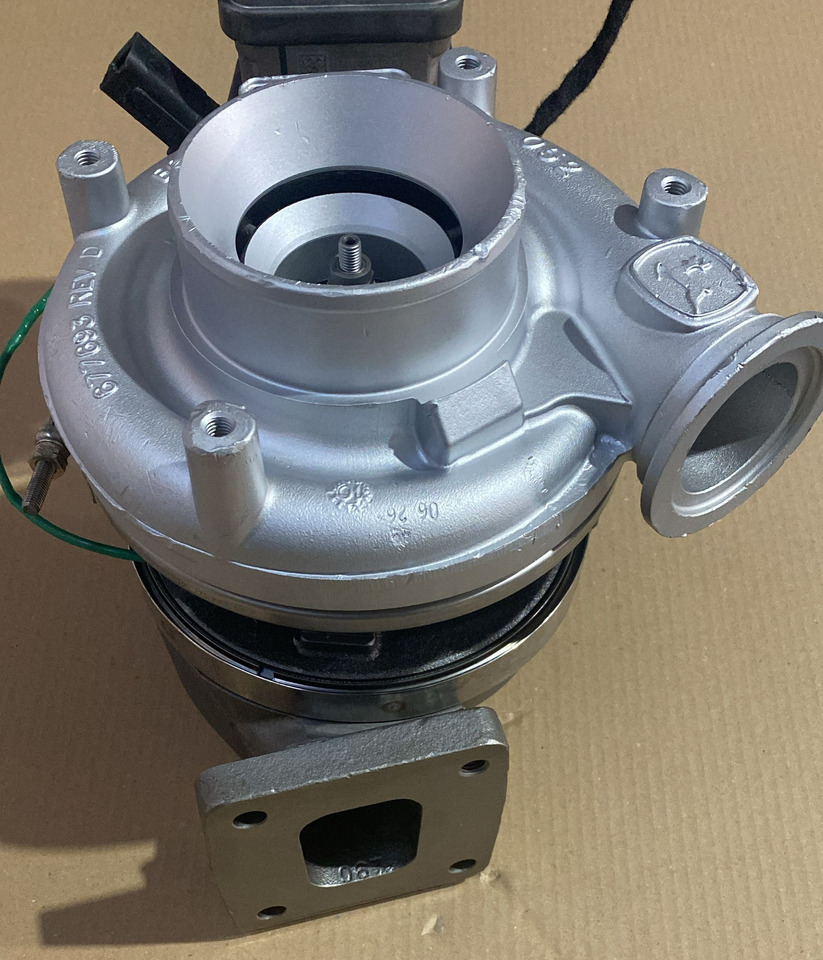 BorgWarner 179315/RE544868 JOHN DEERE - Turbocompresor para Tractor: foto 5 BorgWarner 179315/RE544868 JOHN DEERE - Turbocompresor para Tractor: foto 5