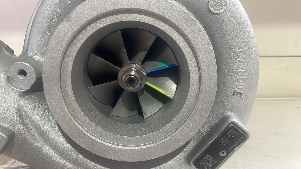 BorgWarner RE547978 - Turbocompresor para Tractor: foto 5 BorgWarner RE547978 - Turbocompresor para Tractor: foto 5