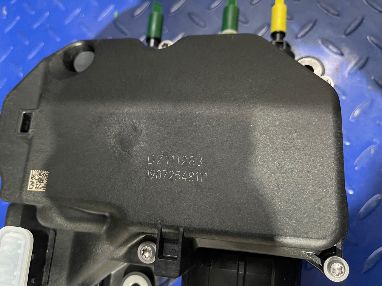 John Deere 8400 Harvester SCR Pump DZ111283 - Silenciador/ Sistema de escape para Cosechadora: foto 4 John Deere 8400 Harvester SCR Pump DZ111283 - Silenciador/ Sistema de escape para Cosechadora: foto 4