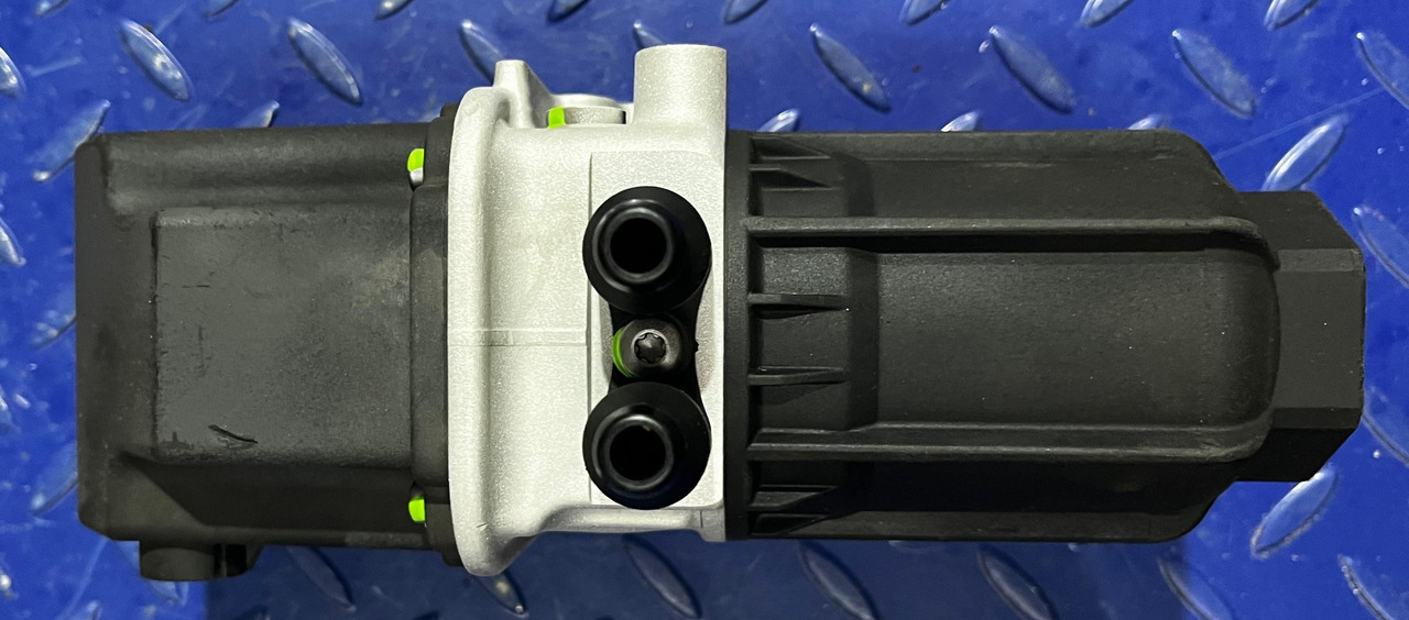 MERCEDES-BENZ AdBlue Pump Reconditioned Mercedes Actros MP5 - Depósito de AdBlue: foto 5 MERCEDES-BENZ AdBlue Pump Reconditioned Mercedes Actros MP5 - Depósito de AdBlue: foto 5