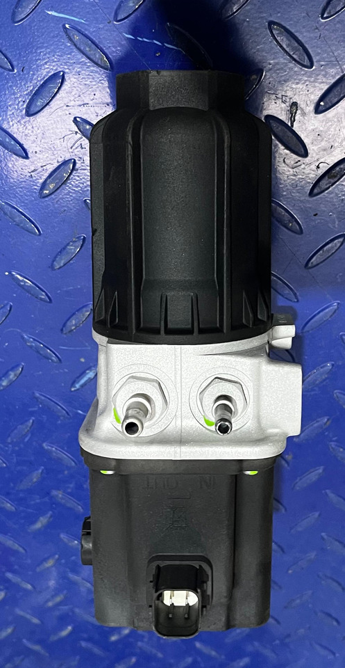 MERCEDES-BENZ AdBlue Pump Reconditioned Mercedes Actros MP5 - Depósito de AdBlue: foto 4 MERCEDES-BENZ AdBlue Pump Reconditioned Mercedes Actros MP5 - Depósito de AdBlue: foto 4