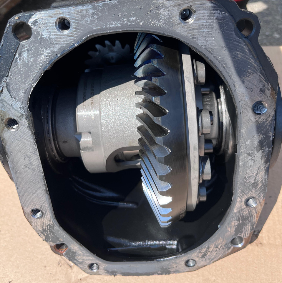 MERCEDES-BENZ E-Class Rear Differential W213 A2133503808 - Diferencial: foto 2 MERCEDES-BENZ E-Class Rear Differential W213 A2133503808 - Diferencial: foto 2