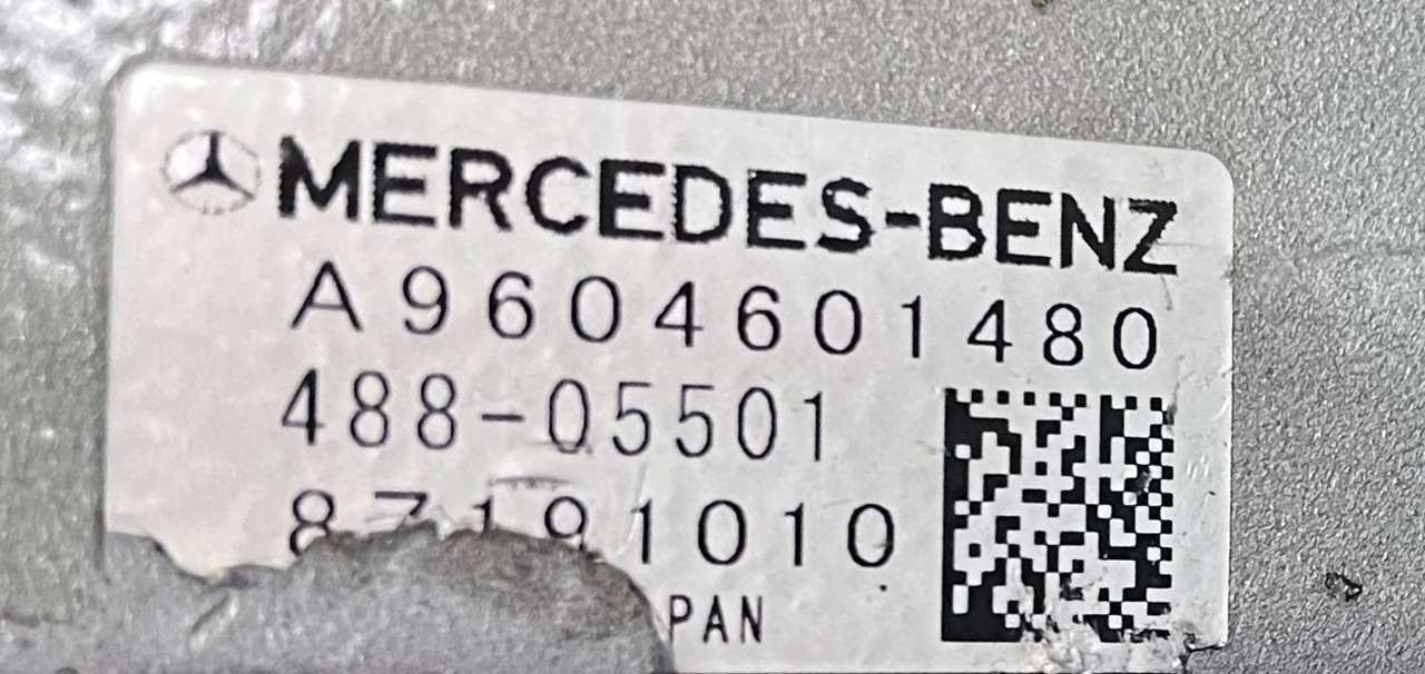 Mercedes Actros MP4 Servo Pump A9604600280 - Bomba de dirección para Camión: foto 5 Mercedes Actros MP4 Servo Pump A9604600280 - Bomba de dirección para Camión: foto 5