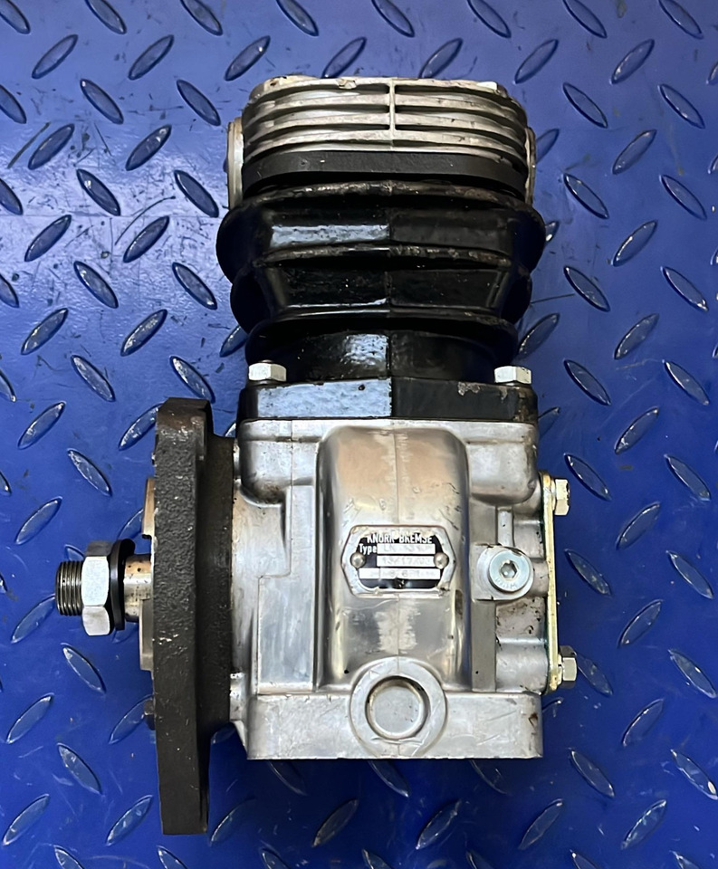 IVECO Air Compressor KNORR LK1310 - Piezas de recambio: foto 1 IVECO Air Compressor KNORR LK1310 - Piezas de recambio: foto 1