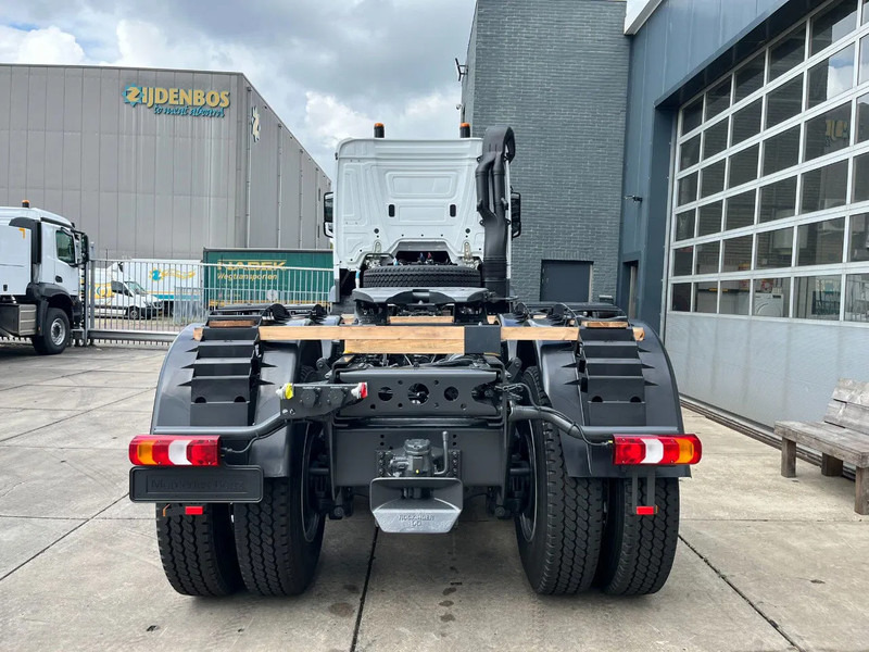 Mercedes-Benz Arocs 4058 AS 6x6 Tractor Head 180T Push Pull euro3 (Pre order) - Cabeza tractora: foto 4 Mercedes-Benz Arocs 4058 AS 6x6 Tractor Head 180T Push Pull euro3 (Pre order) - Cabeza tractora: foto 4