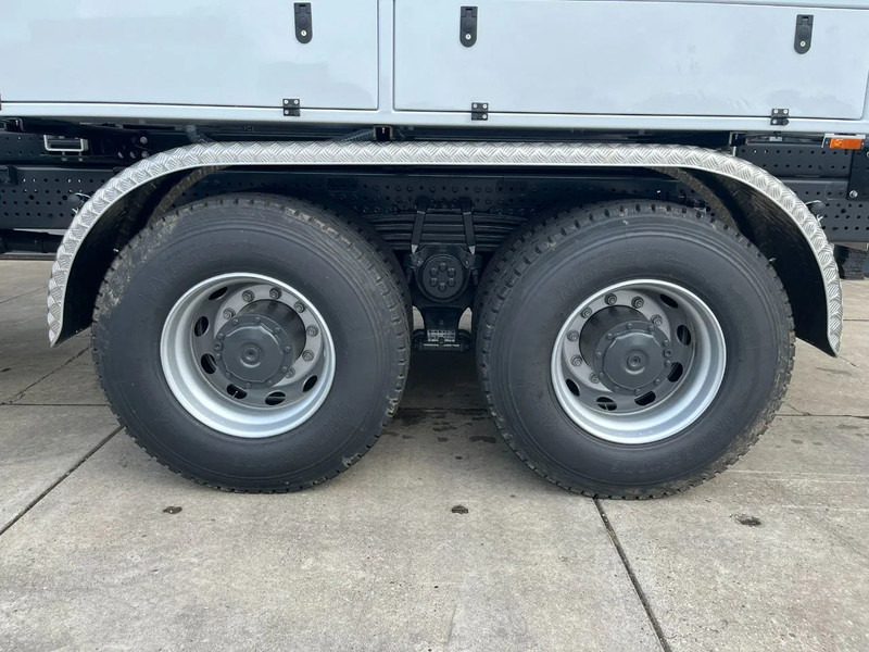 Camión cisterna nuevo Mercedes-Benz Arocs 3340 6x4 Water Tank Truck: foto 12