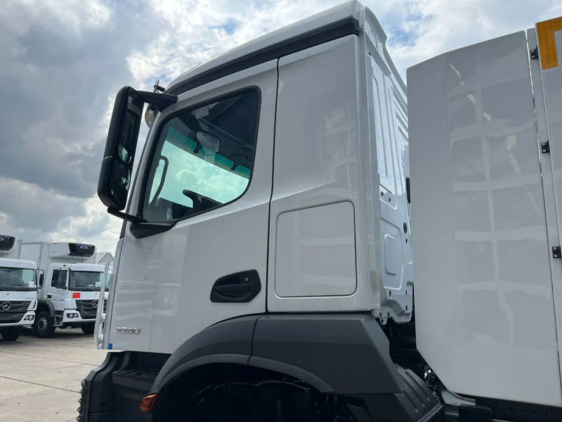 Camión cisterna nuevo Mercedes-Benz Arocs 3340 6x4 Water Tank Truck: foto 10