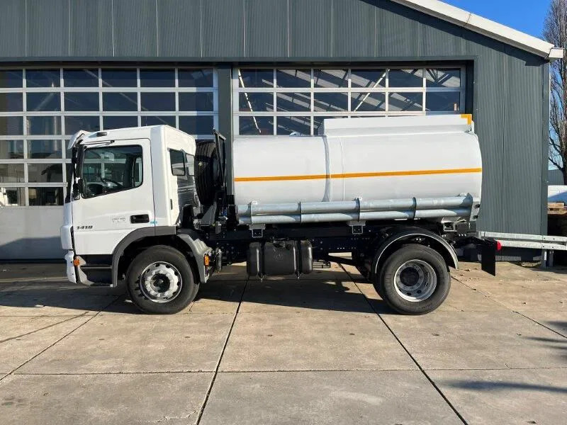 Mercedes-Benz Atego 1418 4x2 Fuel Tank Truck - Camión cisterna: foto 2 Mercedes-Benz Atego 1418 4x2 Fuel Tank Truck - Camión cisterna: foto 2