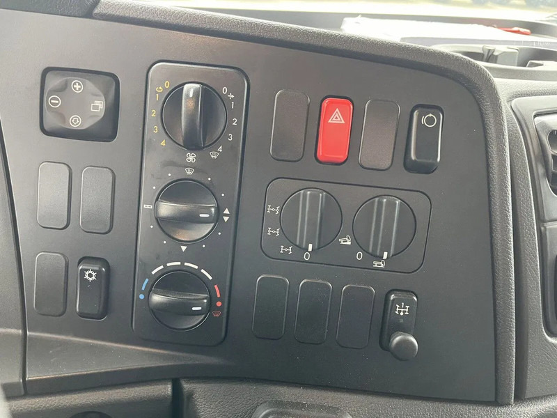 Camión frigorífico nuevo Mercedes-Benz Atego 1725 4x4 Refrigerator Truck: foto 17