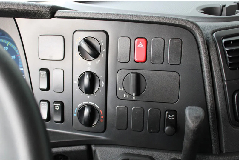 Leasing de Mercedes-Benz Axor 3344 K 6x4 Tipper Truck Mercedes-Benz Axor 3344 K 6x4 Tipper Truck: foto 12 Leasing de Mercedes-Benz Axor 3344 K 6x4 Tipper Truck Mercedes-Benz Axor 3344 K 6x4 Tipper Truck: foto 12
