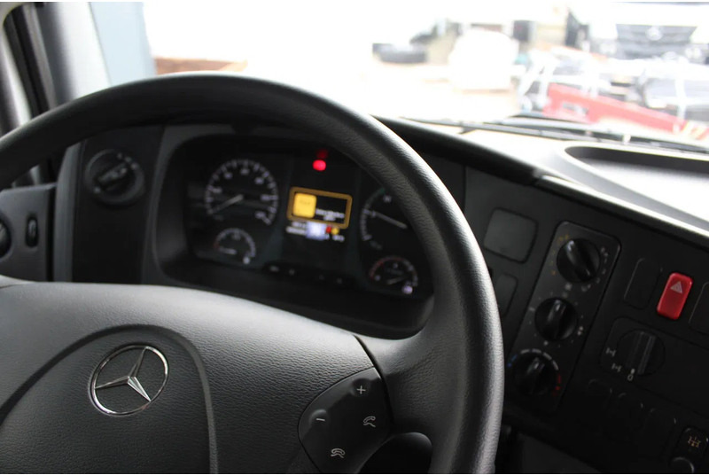 Leasing de Mercedes-Benz Axor 3344 K 6x4 Tipper Truck Mercedes-Benz Axor 3344 K 6x4 Tipper Truck: foto 15 Leasing de Mercedes-Benz Axor 3344 K 6x4 Tipper Truck Mercedes-Benz Axor 3344 K 6x4 Tipper Truck: foto 15