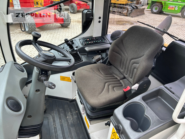 Cargadora de ruedas Liebherr L506: foto 8
