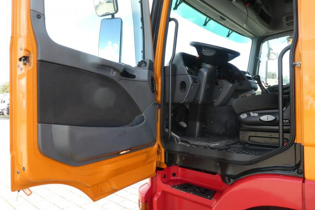MERCEDES-BENZ Actros 4160 SLT 8x4 4 SZM TITAN -155to.-!! - Cabeza tractora: foto 2 MERCEDES-BENZ Actros 4160 SLT 8x4 4 SZM TITAN -155to.-!! - Cabeza tractora: foto 2