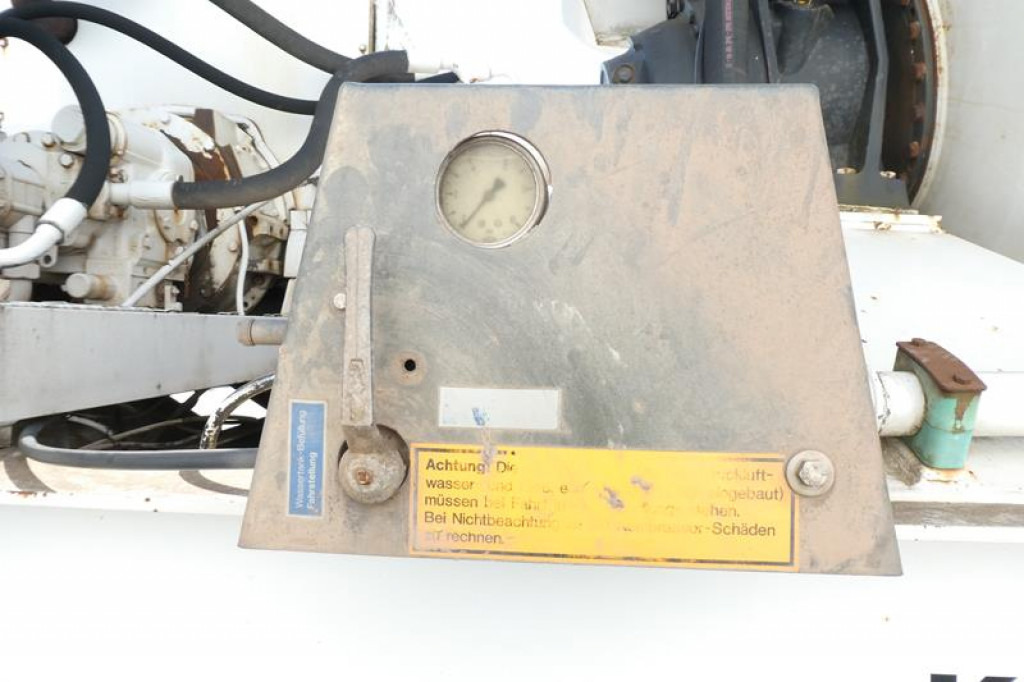 HOENKHAUS Betonmischauflieger  Auflieger - Semirremolque plataforma/ Caja abierta: foto 5 HOENKHAUS Betonmischauflieger  Auflieger - Semirremolque plataforma/ Caja abierta: foto 5