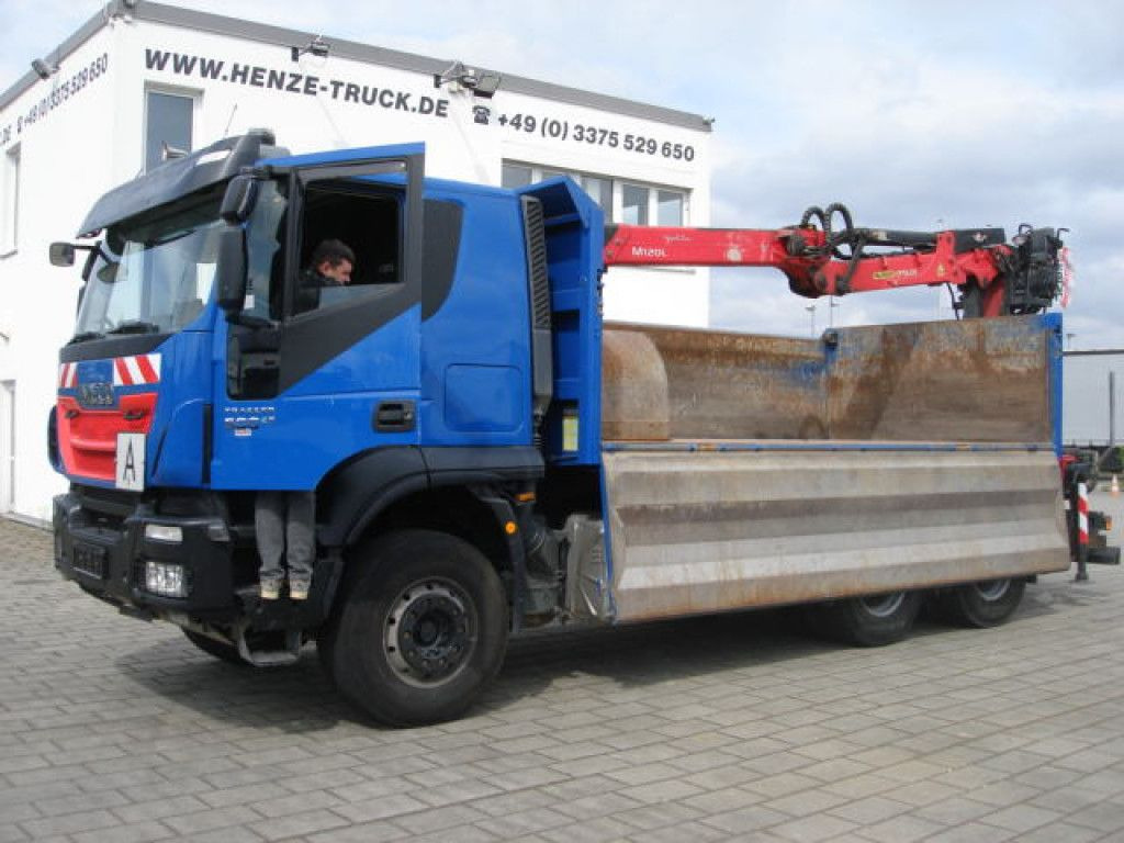 Iveco TRACKER 260T50 6x4 3-Achs Kipper Heckkran Espilo - Camión volquete, Camión grúa: foto 2 Iveco TRACKER 260T50 6x4 3-Achs Kipper Heckkran Espilo - Camión volquete, Camión grúa: foto 2