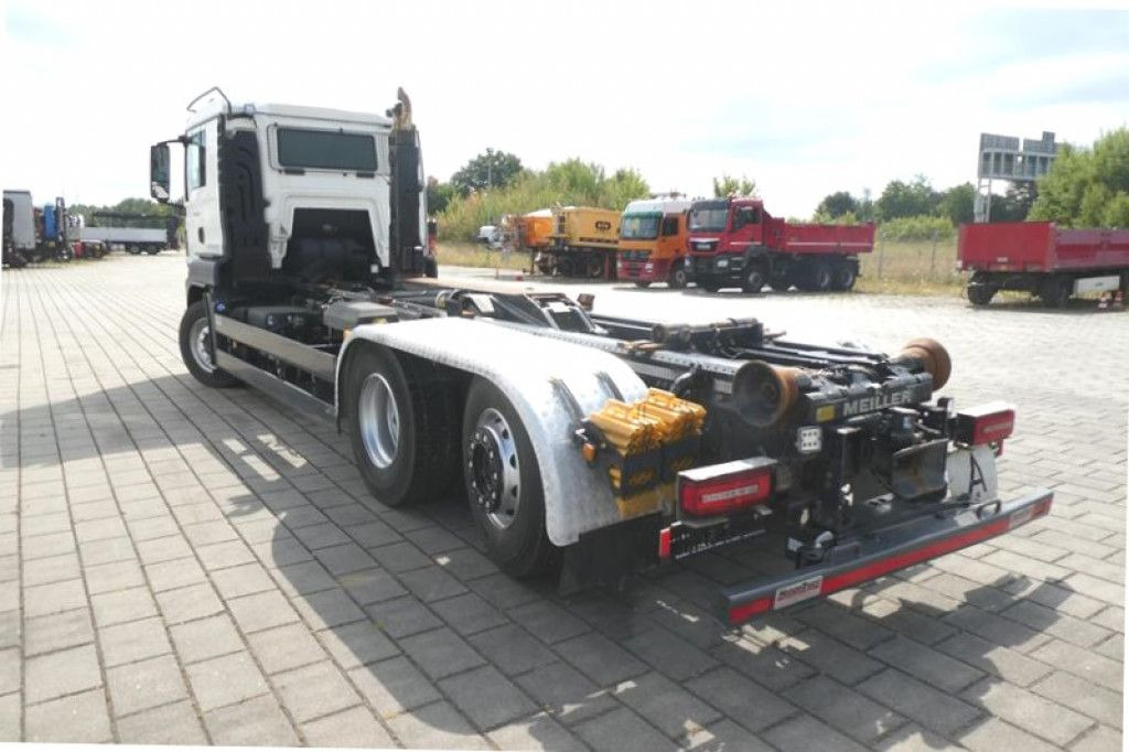 MAN TG-S 26.420/6x2 Abrollkipper - Camión multibasculante: foto 4 MAN TG-S 26.420/6x2 Abrollkipper - Camión multibasculante: foto 4