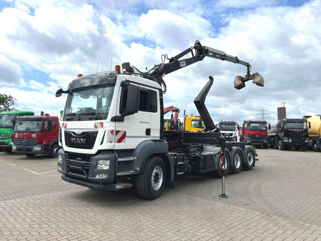 MAN TG-S 35.480 8x4 BL Abrollkipper mit Kran Penz-15 - Camión multibasculante, Camión grúa: foto 3 MAN TG-S 35.480 8x4 BL Abrollkipper mit Kran Penz-15 - Camión multibasculante, Camión grúa: foto 3