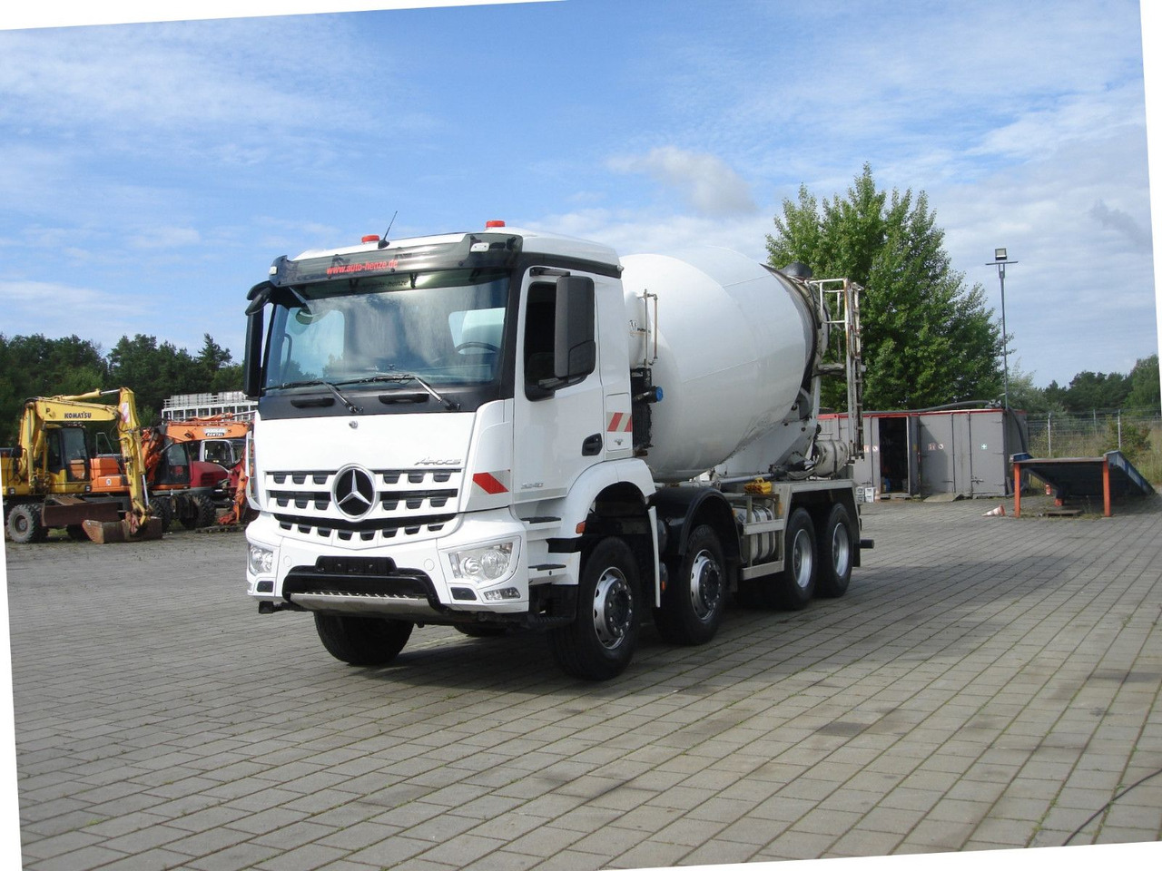 Mercedes-Benz Arocs 3240 B 8x4 - Camión hormigonera: foto 2 Mercedes-Benz Arocs 3240 B 8x4 - Camión hormigonera: foto 2