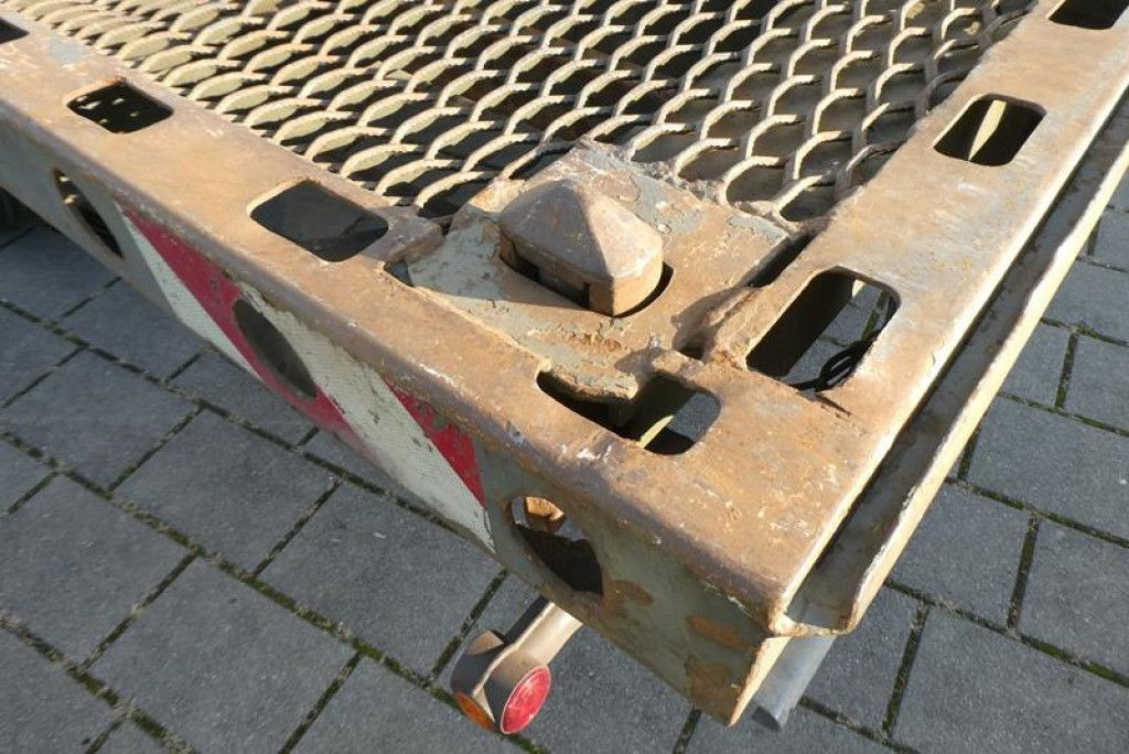 Plateauanhänger ZWA 18 Spezialanhänger - Remolque plataforma/ Caja abierta: foto 4 Plateauanhänger ZWA 18 Spezialanhänger - Remolque plataforma/ Caja abierta: foto 4