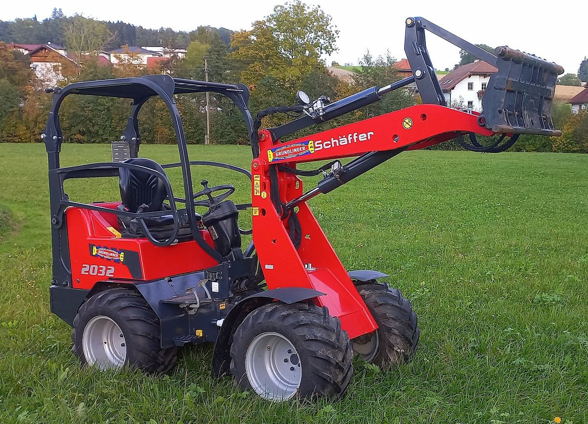 Schäffer Schäffer 2032 - Cargadora articulada: foto 1 Schäffer Schäffer 2032 - Cargadora articulada: foto 1