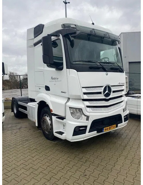 Mercedes-Benz Actros 1840 stream space cabine met spoilers fenders en zonneklep - Cabeza tractora: foto 2 Mercedes-Benz Actros 1840 stream space cabine met spoilers fenders en zonneklep - Cabeza tractora: foto 2