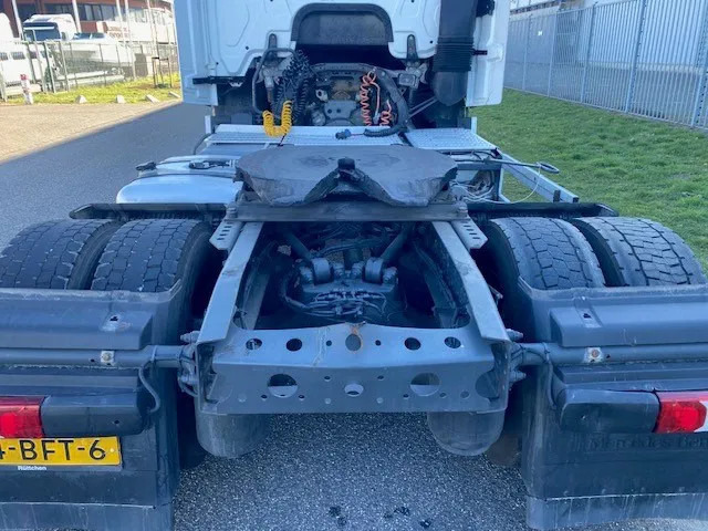 Mercedes-Benz Actros 1840 stream space cabine met spoilers fenders en zonneklep - Cabeza tractora: foto 5 Mercedes-Benz Actros 1840 stream space cabine met spoilers fenders en zonneklep - Cabeza tractora: foto 5