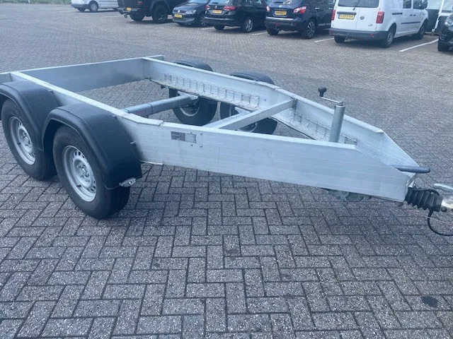 Diversen Bolle . 2 asser aanhangwagen voor kogelkoppeling 3500 kg - Remolque chasis: foto 4 Diversen Bolle . 2 asser aanhangwagen voor kogelkoppeling 3500 kg - Remolque chasis: foto 4