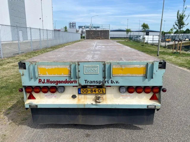 Floor robuuste vlakke oplegger ,uitschuifbaar, ,stuurassen, 20 mtr met stalen bodem/frame. kranenprofiel. - Semirremolque plataforma/ Caja abierta: foto 4 Floor robuuste vlakke oplegger ,uitschuifbaar, ,stuurassen, 20 mtr met stalen bodem/frame. kranenprofiel. - Semirremolque plataforma/ Caja abierta: foto 4