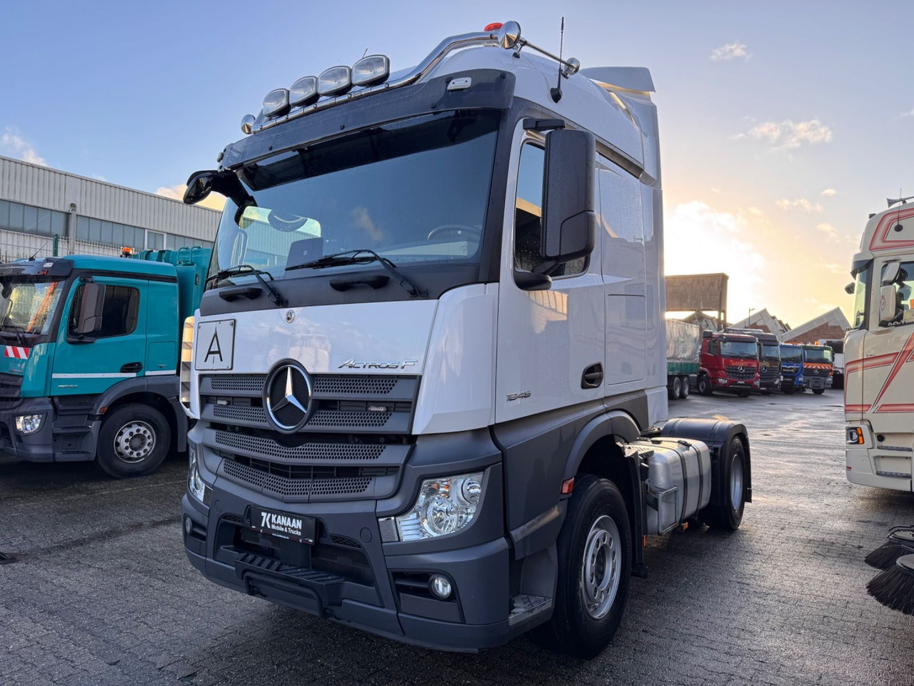 Mercedes-Benz 1846 Actros 5 Hydr. Kipper / Walkingfloor 2-Weg - Cabeza tractora: foto 3 Mercedes-Benz 1846 Actros 5 Hydr. Kipper / Walkingfloor 2-Weg - Cabeza tractora: foto 3