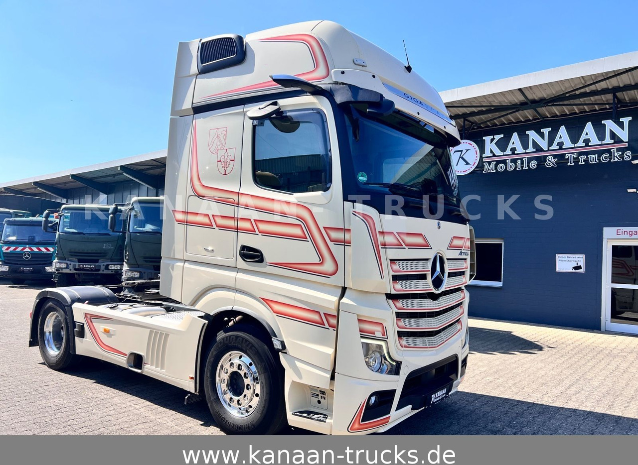 Mercedes-Benz 1848 LS Actros 5 GigaSpace - Cabeza tractora: foto 1 Mercedes-Benz 1848 LS Actros 5 GigaSpace - Cabeza tractora: foto 1