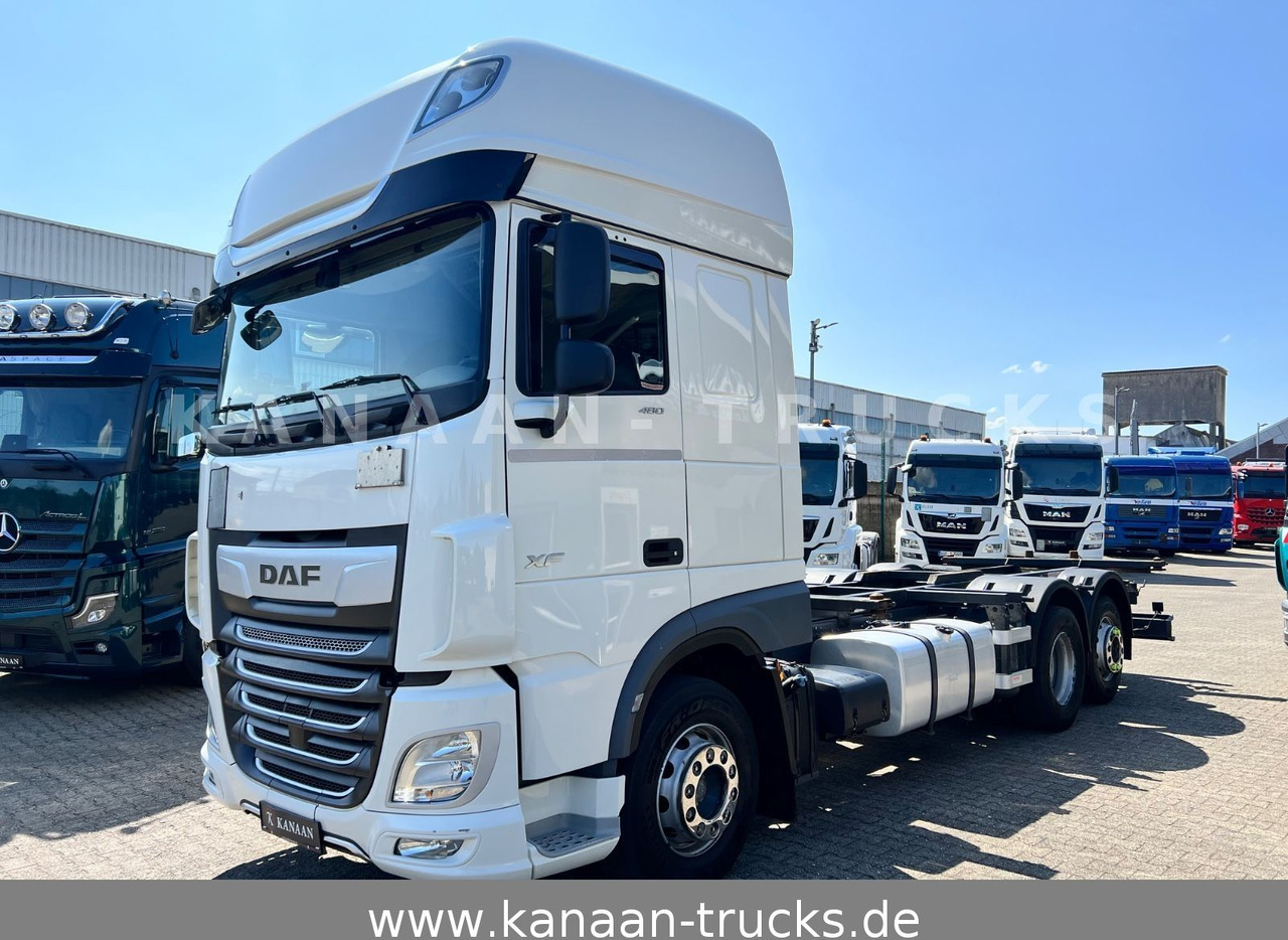 DAF XF 480 SSC 6x2 BDF Standklima - Camión portacontenedore/ Intercambiable: foto 1 DAF XF 480 SSC 6x2 BDF Standklima - Camión portacontenedore/ Intercambiable: foto 1