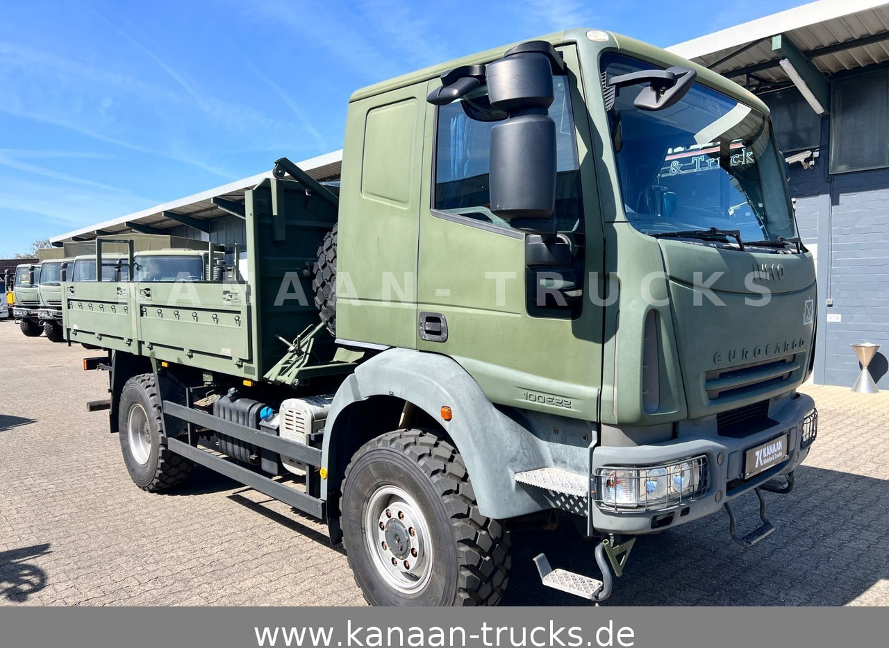 Iveco ML100E22WM-BW 4x4 Miltär Camper Exped 19 TKm - Camión caja abierta: foto 2 Iveco ML100E22WM-BW 4x4 Miltär Camper Exped 19 TKm - Camión caja abierta: foto 2
