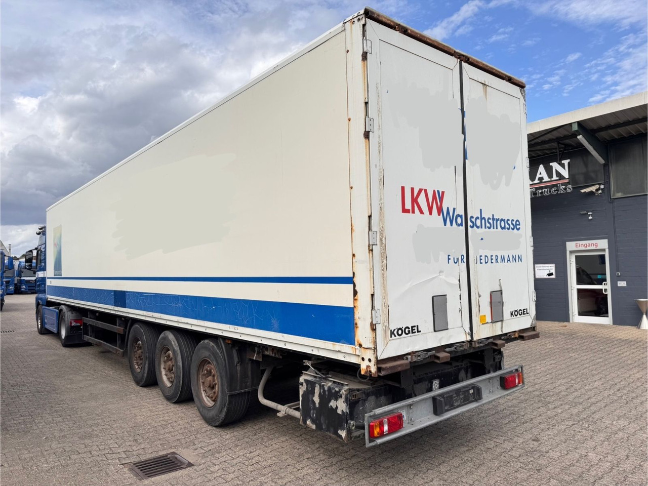 Kögel SPKH 24 Koffer 3-Achser - Semirremolque caja cerrada: foto 5 Kögel SPKH 24 Koffer 3-Achser - Semirremolque caja cerrada: foto 5