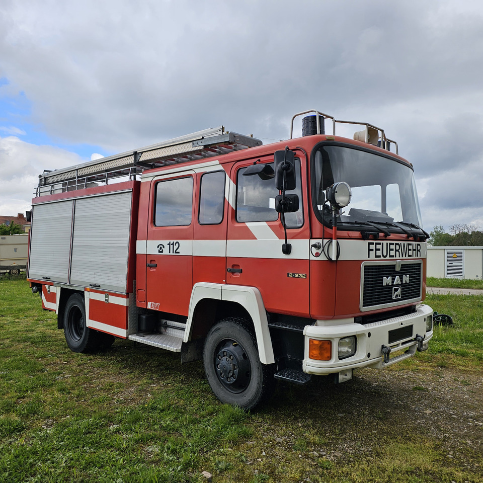 MAN 12.232 Feuerwehr Firetruck Autobomba - Camión de bomberos: foto 1 MAN 12.232 Feuerwehr Firetruck Autobomba - Camión de bomberos: foto 1