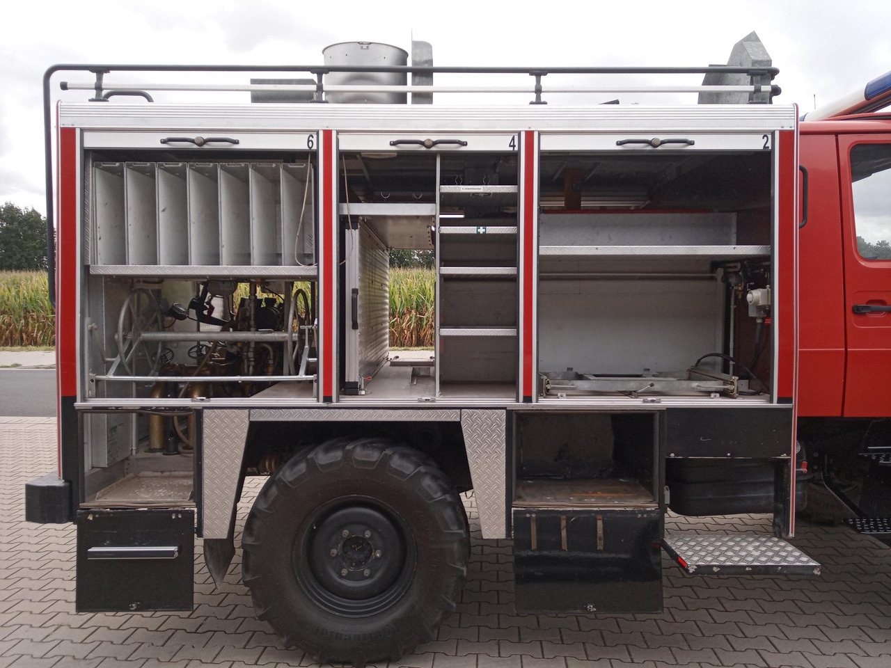 Camión de bomberos Mercedes Benz Unimog U1300L Unimog Firetruck: foto 13