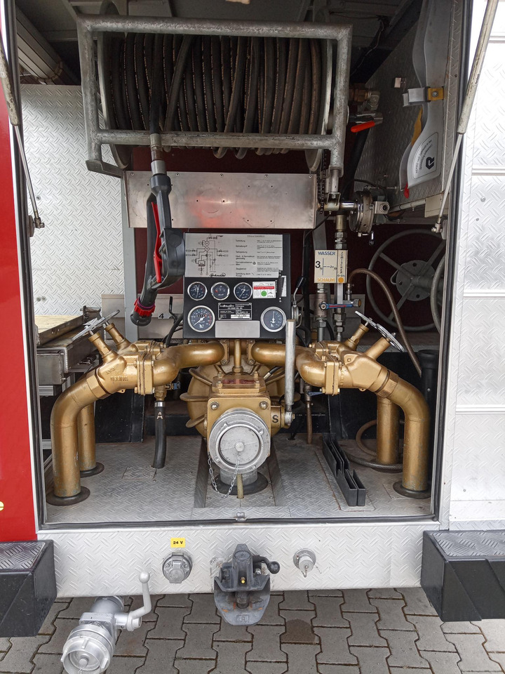 Camión de bomberos Mercedes Benz Unimog U1300L Unimog Firetruck: foto 12
