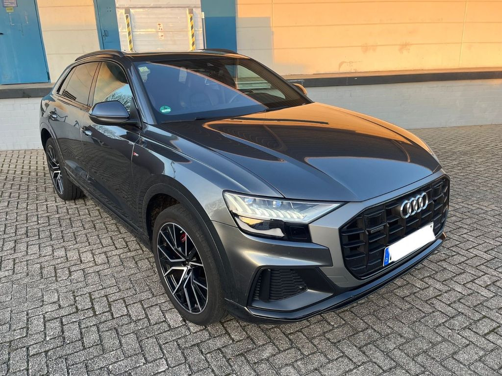 Audi Q8 50 TDI quattro tiptronic 22 Zoll*3xSline*Pano Audi Q8 50 TDI quattro tiptronic 22 Zoll*3xSline*Pano - SUV/ Todoterreno: foto 1 Audi Q8 50 TDI quattro tiptronic 22 Zoll*3xSline*Pano Audi Q8 50 TDI quattro tiptronic 22 Zoll*3xSline*Pano - SUV/ Todoterreno: foto 1