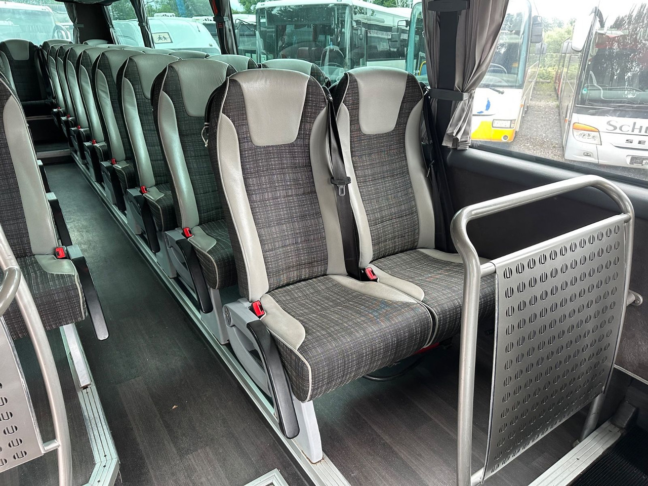 Mercedes-Benz Atego Unvi (DE*Klima*35 Sitze) O350 K/ Tourino - Minibús, Furgoneta de pasajeros: foto 5 Mercedes-Benz Atego Unvi (DE*Klima*35 Sitze) O350 K/ Tourino - Minibús, Furgoneta de pasajeros: foto 5