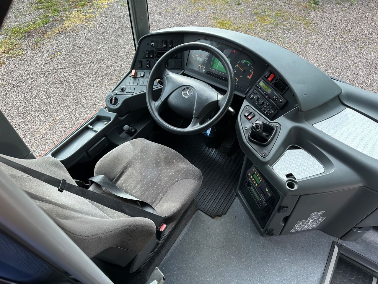 Mercedes-Benz O550 Integro (56 Sitze*Klima*Schalt) - Autobús suburbano: foto 5 Mercedes-Benz O550 Integro (56 Sitze*Klima*Schalt) - Autobús suburbano: foto 5