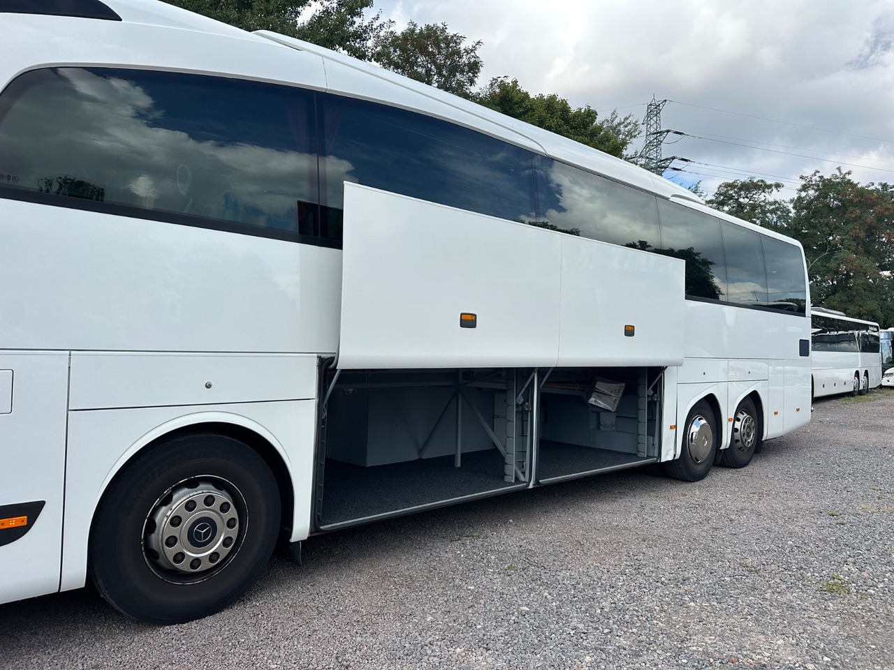 Mercedes-Benz Travego O580 16 RHD-M (LuxLine*Euro 6*TOP*DE) - Autocar: foto 3 Mercedes-Benz Travego O580 16 RHD-M (LuxLine*Euro 6*TOP*DE) - Autocar: foto 3
